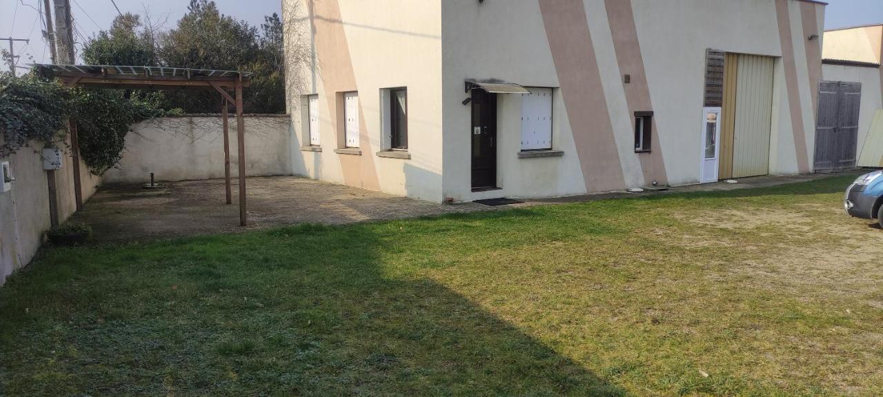 Gite De La Croix Blanche Montamise Екстер'єр фото